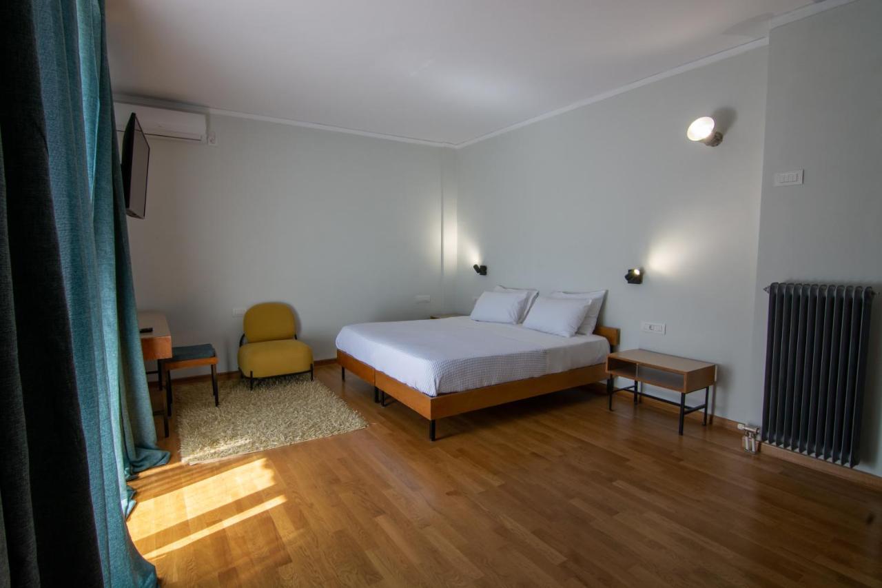 Theoxenia Hotel Andritsaina Exteriör bild